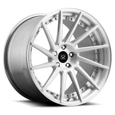 بشکه نقره ای برای چرخ های BMW M8 23 اینچ 2-PC